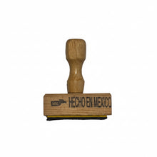 Cargar imagen en el visor de la galería, Sello de Madera Tradicional con Puño (Modelos a Elegir)