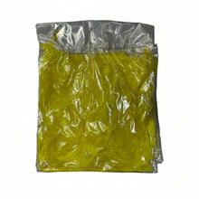 Cargar imagen en el visor de la galería, Paquete de Plumas de Pollo Pintadas para Manualidades (10 Bolsitas / 40 g aprox.)