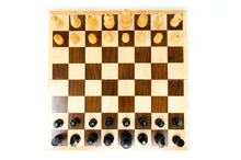 Cargar imagen en el visor de la galería, Ajedrez de madera #4 30x30cm